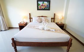 Pranang Flora House Hotel Krabi 2*